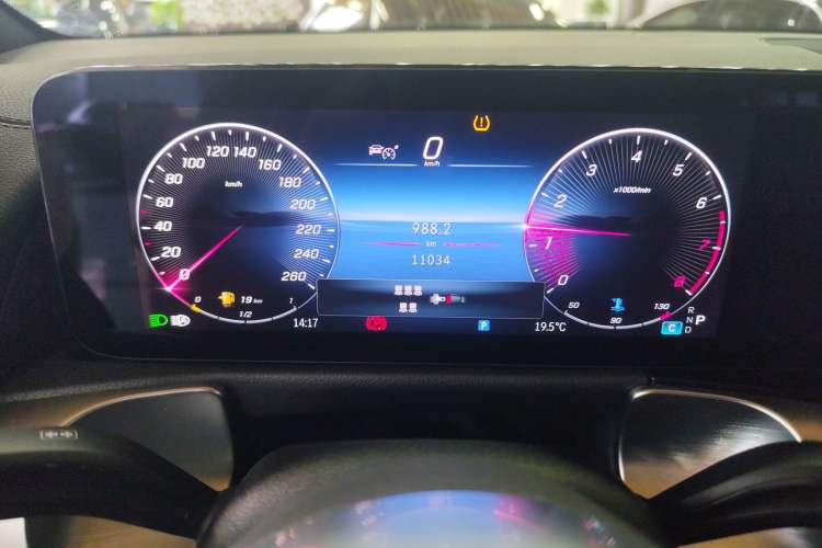 Used Mercedes-Benz GLB 2024 GLB 200 Fashion Model
