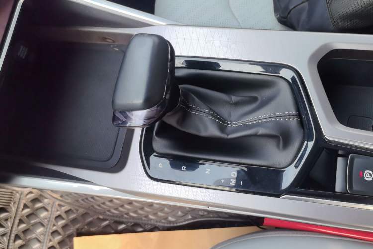 Used Geely Auto Emgrand 2022 4th Generation 1.5L CVT Flagship Model
