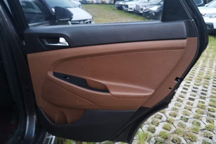 Used Hyundai Tucson 2015 1.6T Dual-Clutch Two-Wheel-Drive Smart Model
