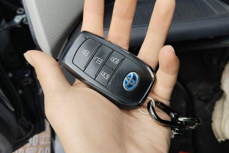 Used Toyota Sienna 2023 2.5L Hybrid Comfort Edition