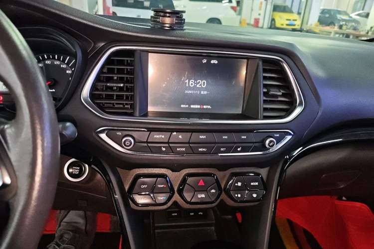 Used GAC Trumpchi GS4 2015 200T G-DCT Luxury Edition
