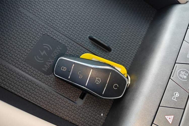 Used BYD Yuan UP 2025 Intelligent Driving Version 401 km Leading Edition