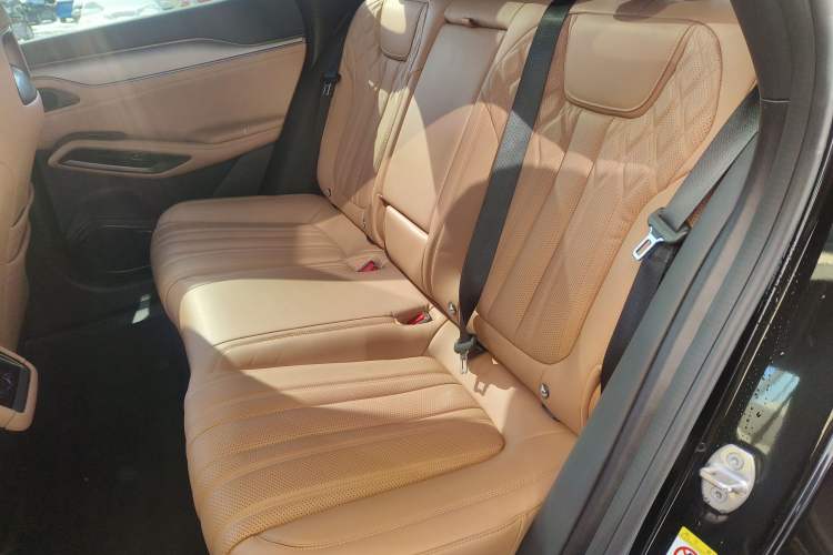 Used BYD Song L EV 2025 662 km Advanced Intelligent Driving Version
