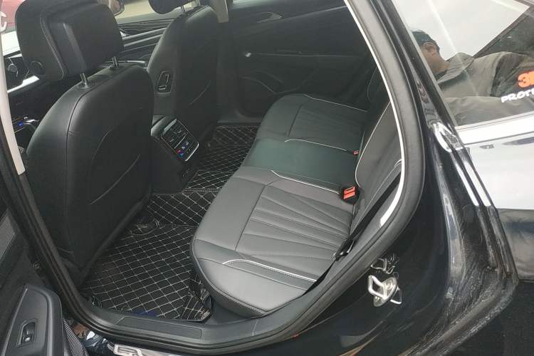 Used Volkswagen Passat 2024 380TSI Dragon Edition
