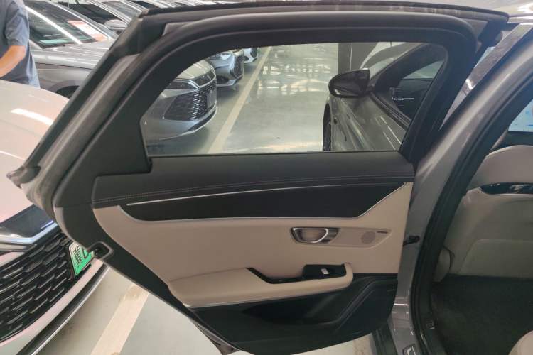 Used BYD Han 2025 EV Intelligent Driving Edition 701KM LiDAR Flagship Model
