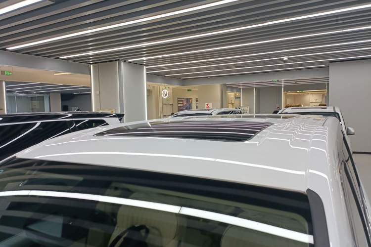 Used VOYAH Dream 2025 PHEV Four-Wheel-Drive Flagship Kunpeng Edition
