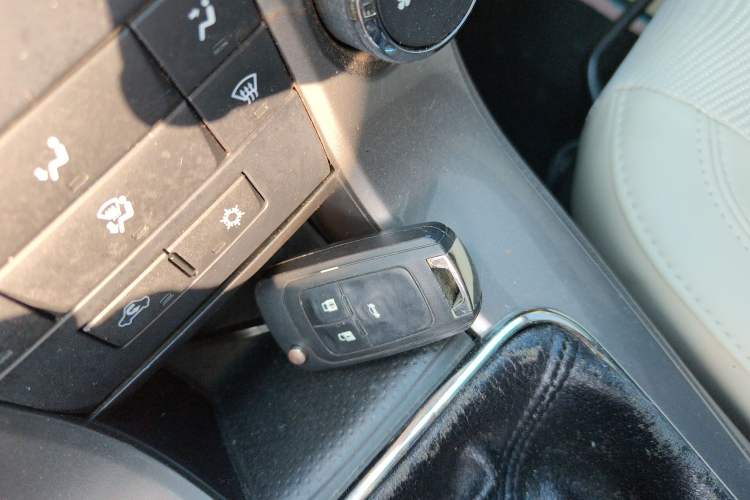 Used Chevrolet Cruze 2015 1.5L Classic SE MT