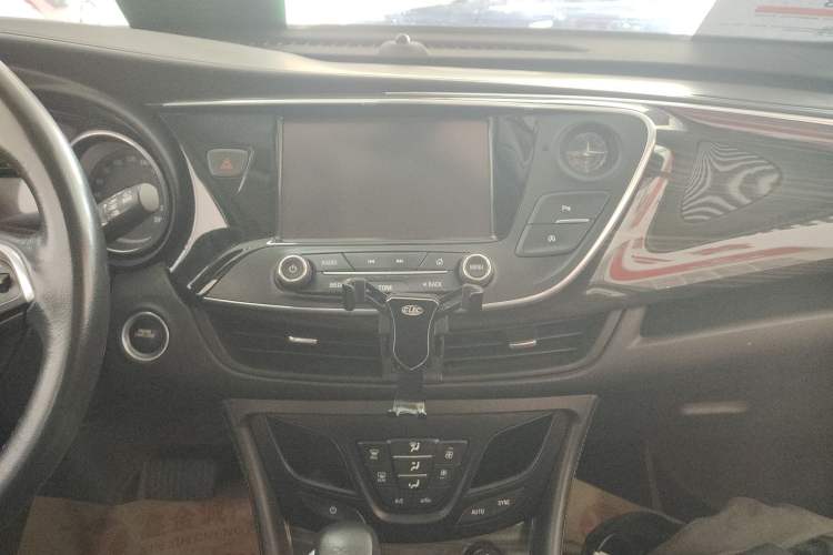 Used Buick Envision 2018 20T Two-Wheel-Drive Elite Model
