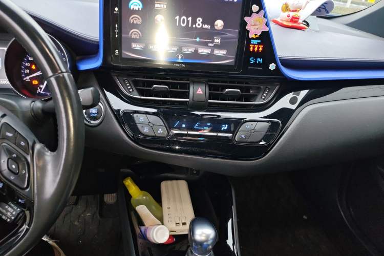 Used Toyota IZOA 2018 2.0L Yichi Edition China V Standard