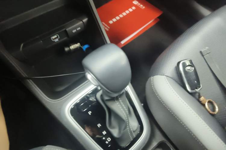 Used Kia kx1 Stonic 2021 1.4L CVT Fun & Sunroof Model
