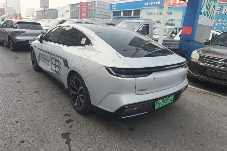 Used  E8 2025 700 km Long-Range Intelligent Driving Version
