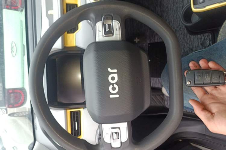 Used Chery QQ Ice Cream 2022 170km Sundae Phosphate Lithium-Ion
