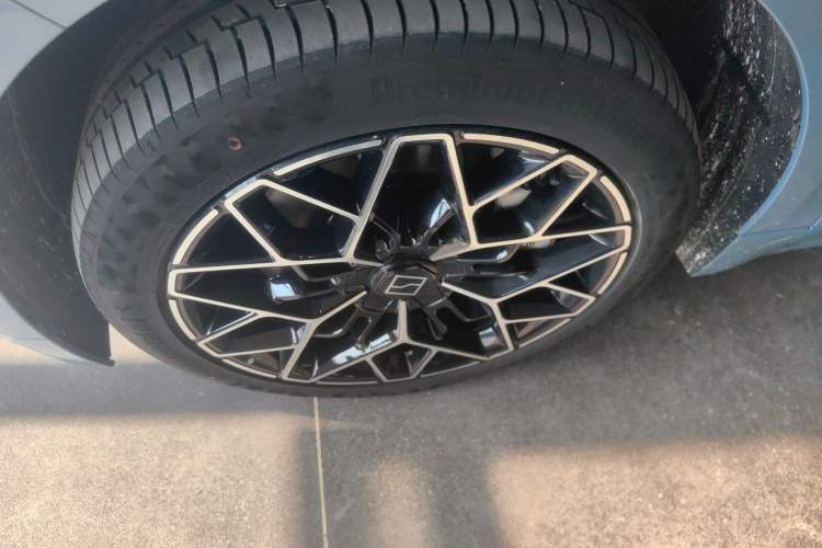 Used Zeekr 001 2025 YOU Edition 100 kWh All-Wheel Drive
