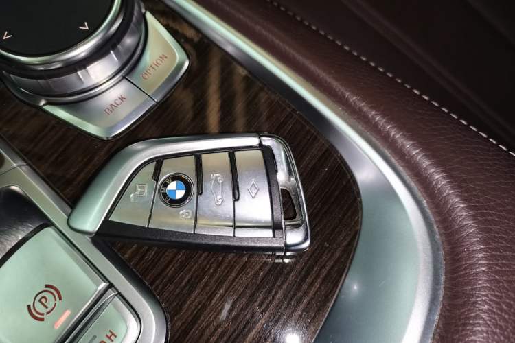 Used BMW 7 Series 2018 730Li Leading Model Excellence Package
