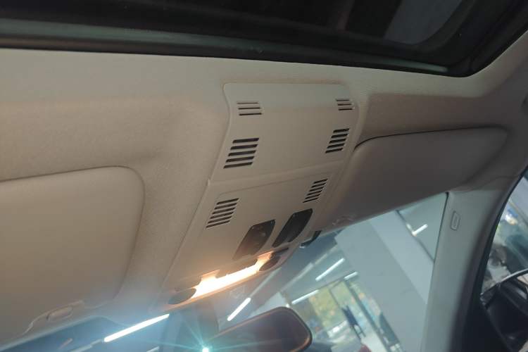 Used BMW X1 2014 sDrive18i Leading Model
