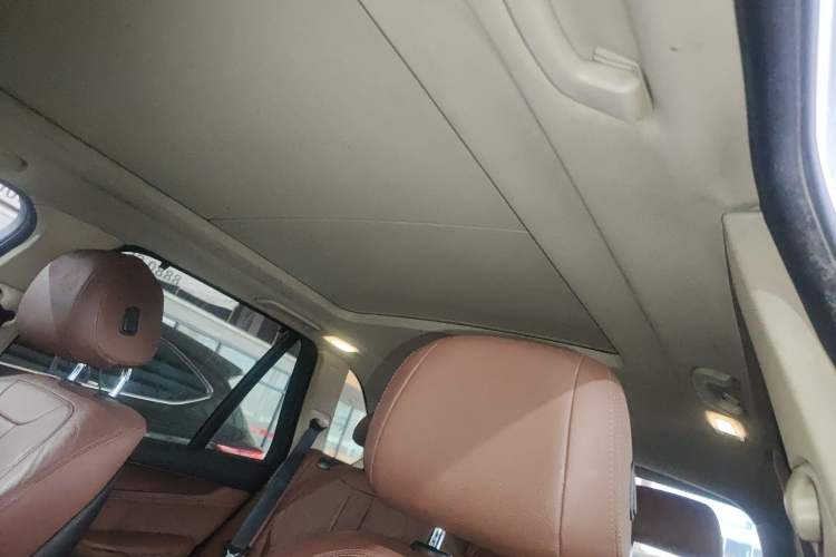 Used BMW X5 2015 xDrive35i Middle East version
