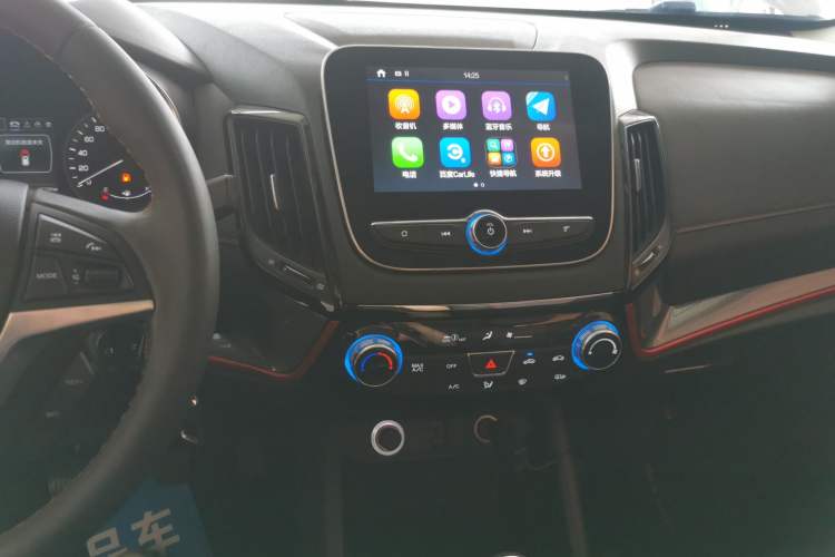 Used Changan CS55 2017 1.5T Manual Colorful Edition
