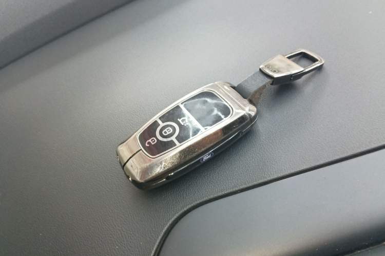 Used Ford Edge 2021 PLUS EcoBoost 245 Two-Wheel-Drive Titanium 7-Seater
