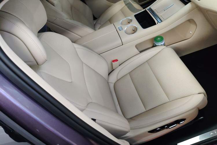 Used Hima AITO M5 2025 Extended-Range Ultra Rear-Wheel-Drive Version
