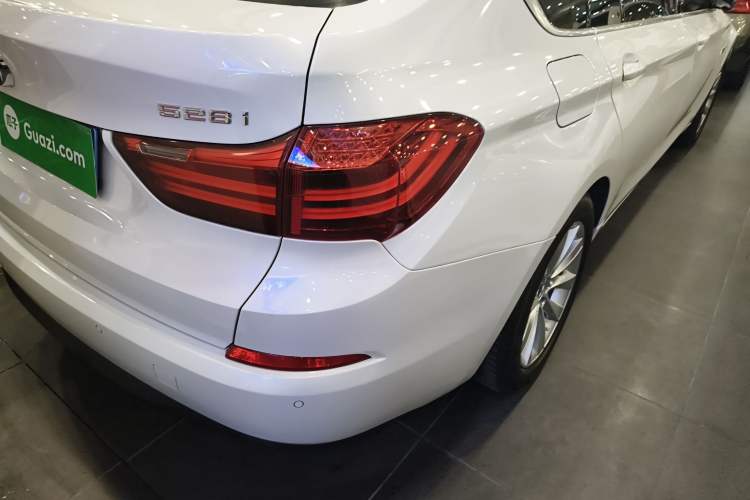 Used BMW 5 Series GT 2014 528i Leading Model