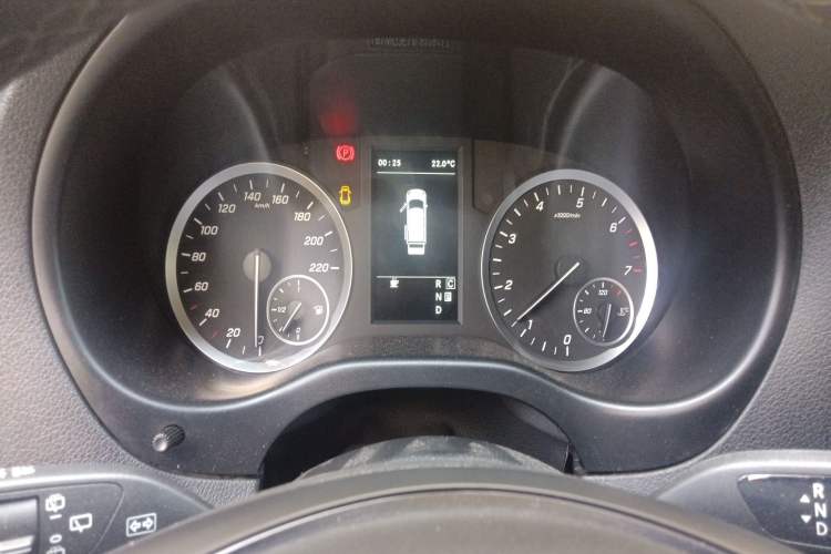 Used Mercedes-Benz Vito 2020 2.0T Business Version 7 Seats