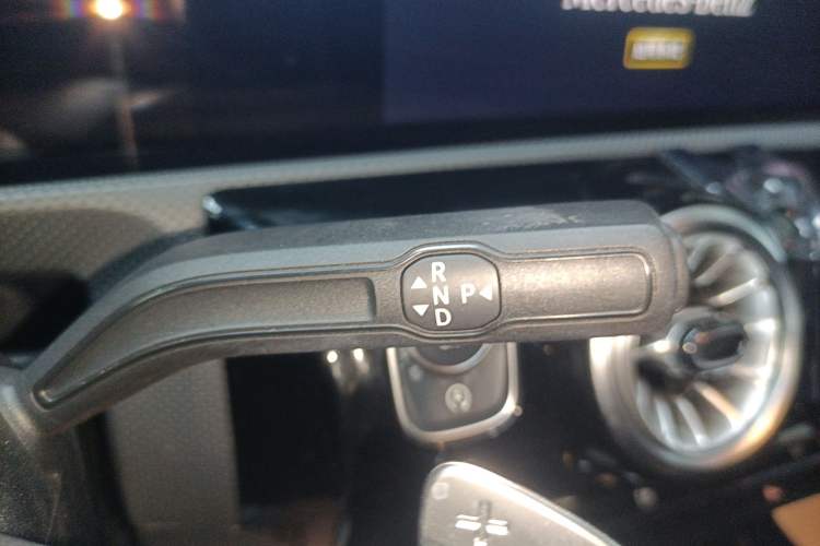 Used Mercedes-Benz A-Class 2022 Revised Version A 200 L Sport Sedan Fashionable Style