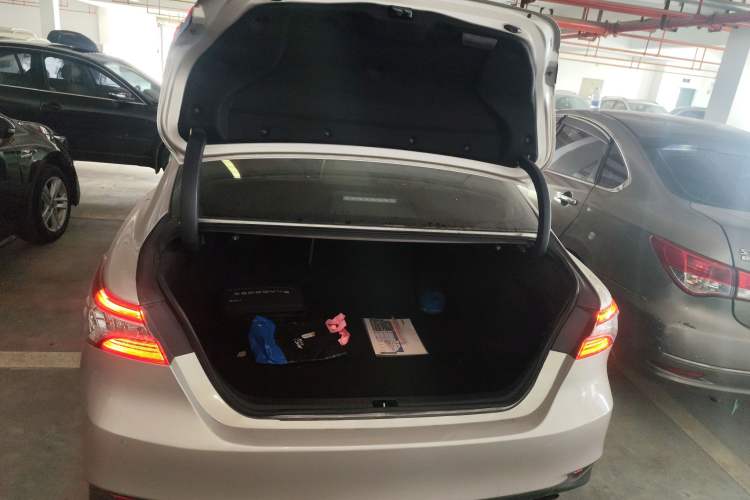 Used Toyota Camry 2018 2.0G Luxury Edition