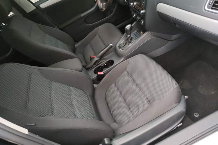 Used Volkswagen Sagitar 2014 Revised Version 1.6L Automatic Leading Edition