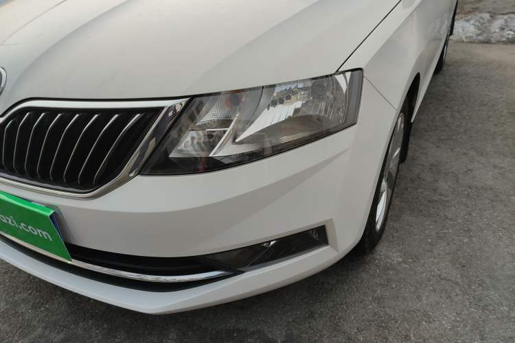 Used Skoda Rapid 2018 1.6L Automatic Comfort Edition
