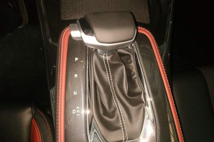 Used Oshan X5 2021 Revised Version 1.5T DCT Luxury Edition
