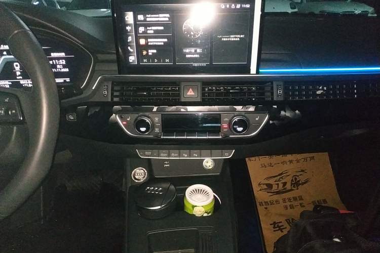 Used Audi A4L 2022 40 TFSI Luxury Dynamic Model
