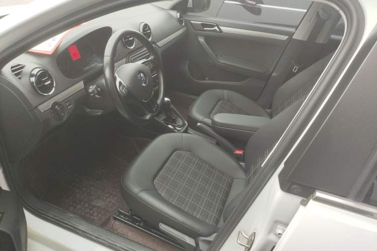 Used Volkswagen Jetta 2019 Dream Edition 1.5L Automatic Comfort Version
