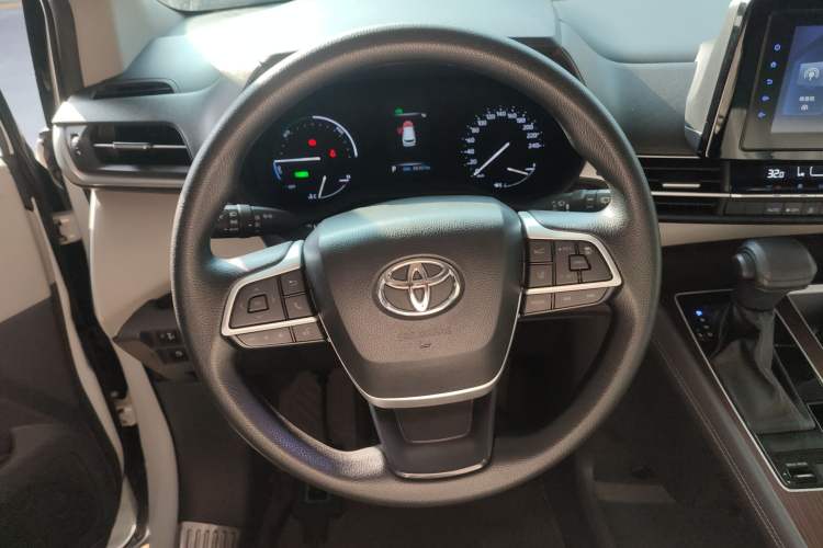 Used Toyota Sienna 2021 2.5L Hybrid Comfort Edition
