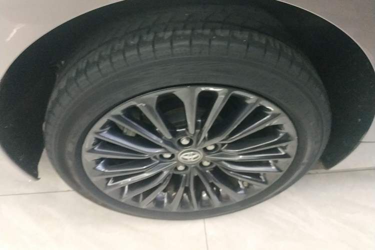 Used Toyota Avalon 2019 2.0L XLE Premium Edition China VI
