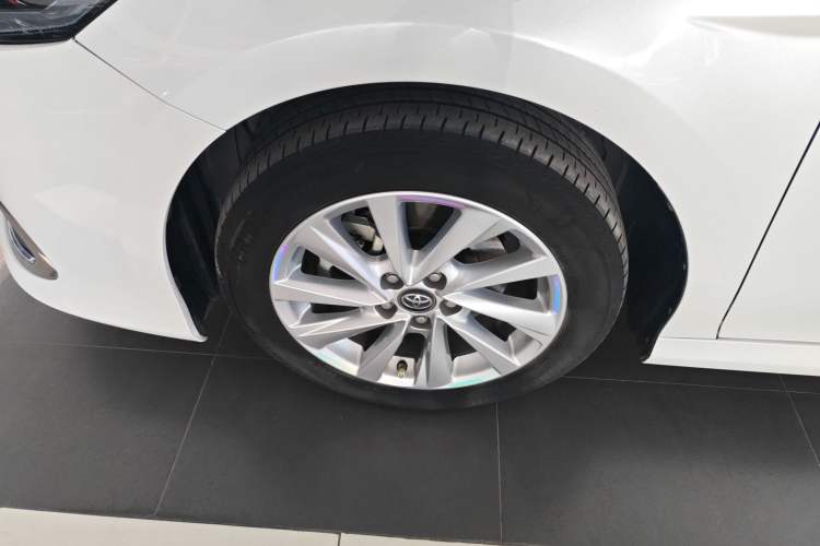 Used Toyota Camry 2021 2.0G Luxury Edition
