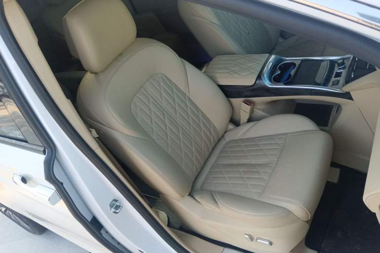 Used Buick GL8 2023 ES Lu Zun Luxury Model
