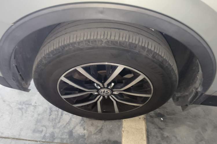 Used Volkswagen Tiguan L 2017 330TSI Automatic Two-Wheel Drive Luxury Edition