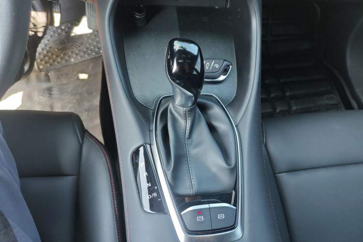 Used MG 5 2025 180 DVVT Global Luxury Edition
