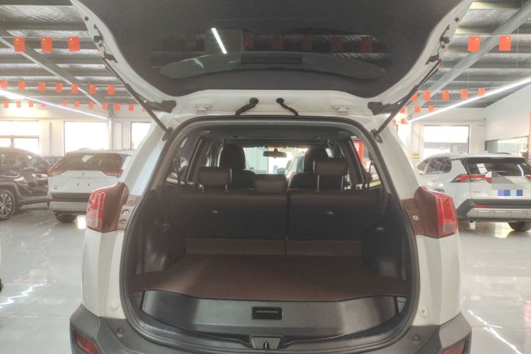 Used Toyota RAV4 2015 2.0L CVT Two-Wheel Drive Fashion Edition
