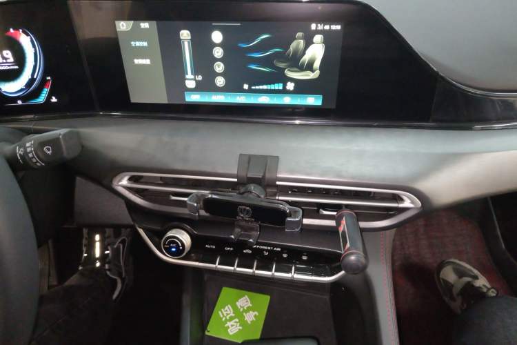 Used Changan Eado 2021 PLUS Blue Whale NE 1.4T GDI DCT Prestige Model
