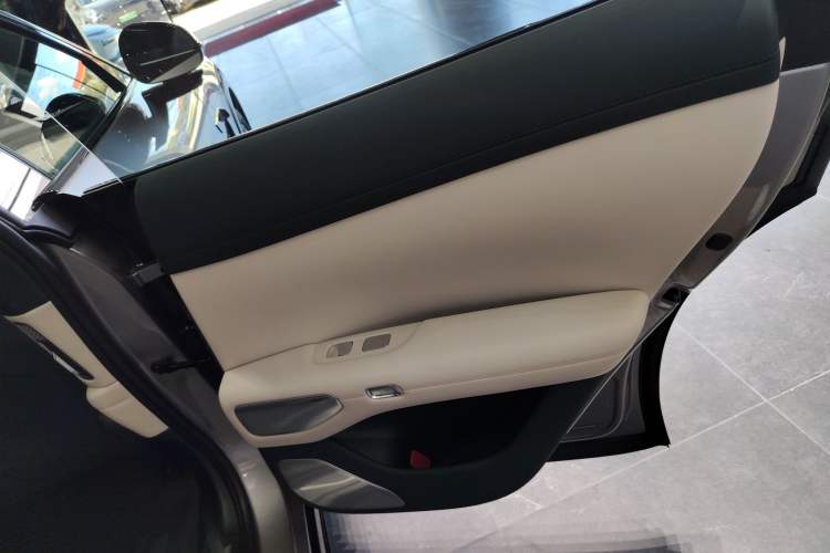 Used  YU7 2025 Ultra-Long Range Rear-Wheel Drive Version
