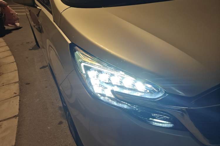 Used Buick GL8 2021 ES Land Cruiser 653T Luxury Edition