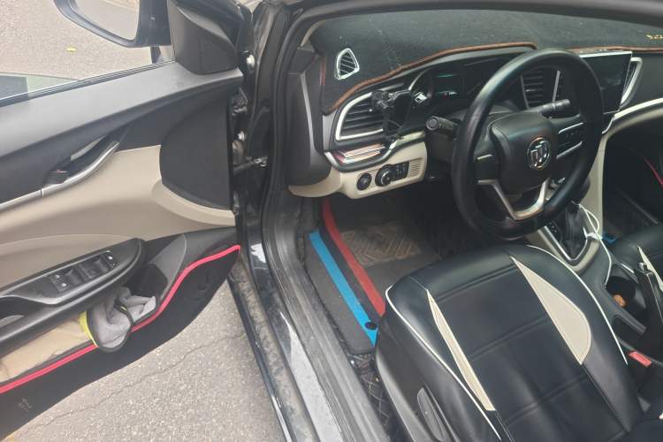 Used Buick GT 2015 15N Automatic Elite Version
