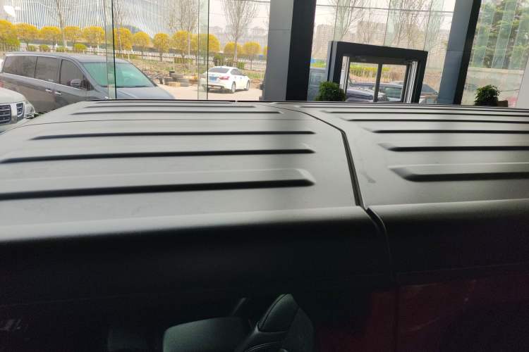 Used  Wrangler 2019 2.0T Sahara 4-Door Version China V Standard
