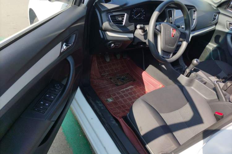 Used Roewe 360 2017 1.5L Manual Smart Screen Version
