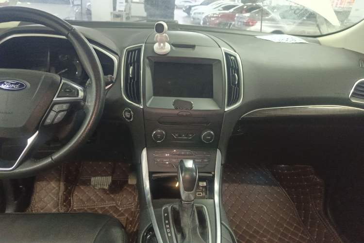 Used Ford Edge 2018 EcoBoost 245 Two-Wheel-Drive Titanium 7-Seater China VI Standard
