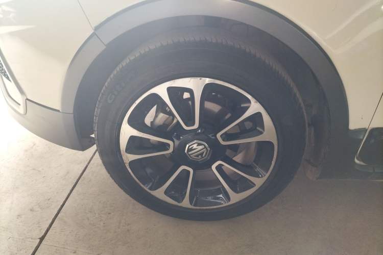 Used MG 3SW 2015 1.5L AMT Elite Version
