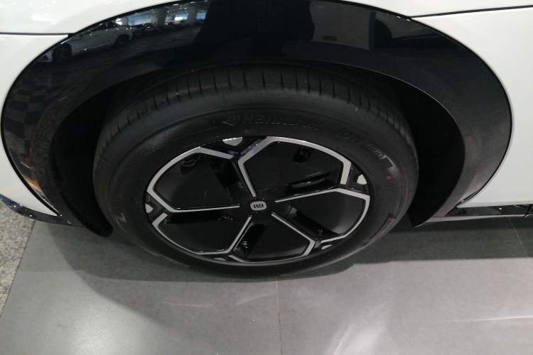 Used  YU7 2025 Ultra-Long Range Rear-Wheel Drive Version
