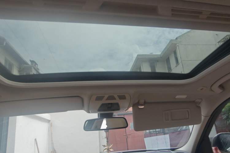 Used BMW 3 Series 2013 320Li Fashion Model
