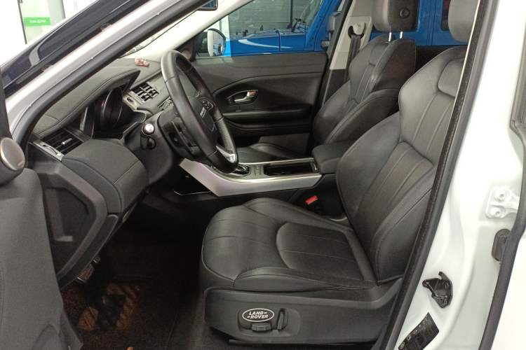 Used Land Rover Range Rover Evoque 2018 200PS PURE New Fashion Edition
